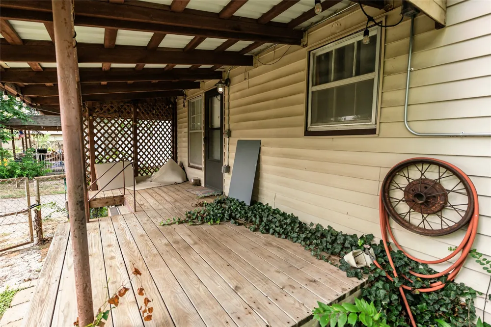 706 E Highway 82 Nocona, TX 76255