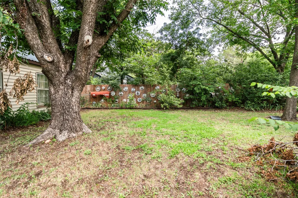 706 E Highway 82 Nocona, TX 76255