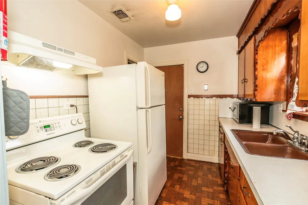 706 E Highway 82 Nocona, TX 76255