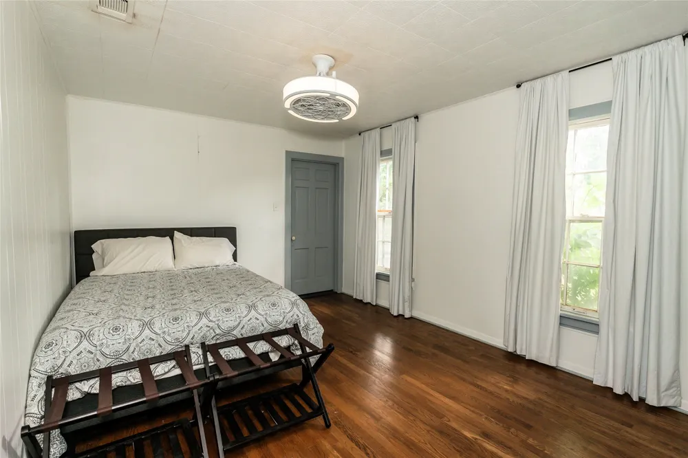 706 E Highway 82 Nocona, TX 76255