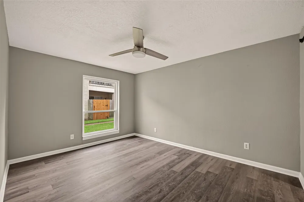 7600 Emmett F Lowry Expressway #313 Texas City, TX 77591