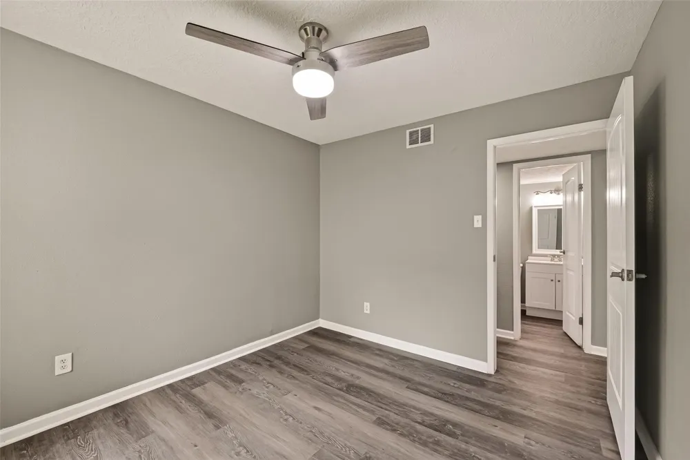 7600 Emmett F Lowry Expressway #313 Texas City, TX 77591