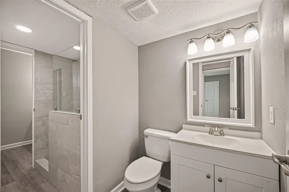 7600 Emmett F Lowry Expressway #313 Texas City, TX 77591