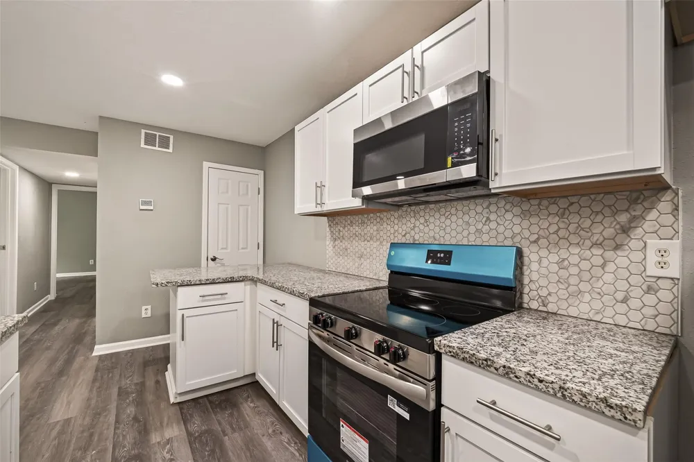 7600 Emmett F Lowry Expressway #313 Texas City, TX 77591