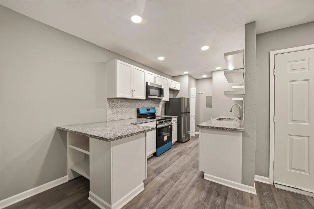 7600 Emmett F Lowry Expressway #313 Texas City, TX 77591