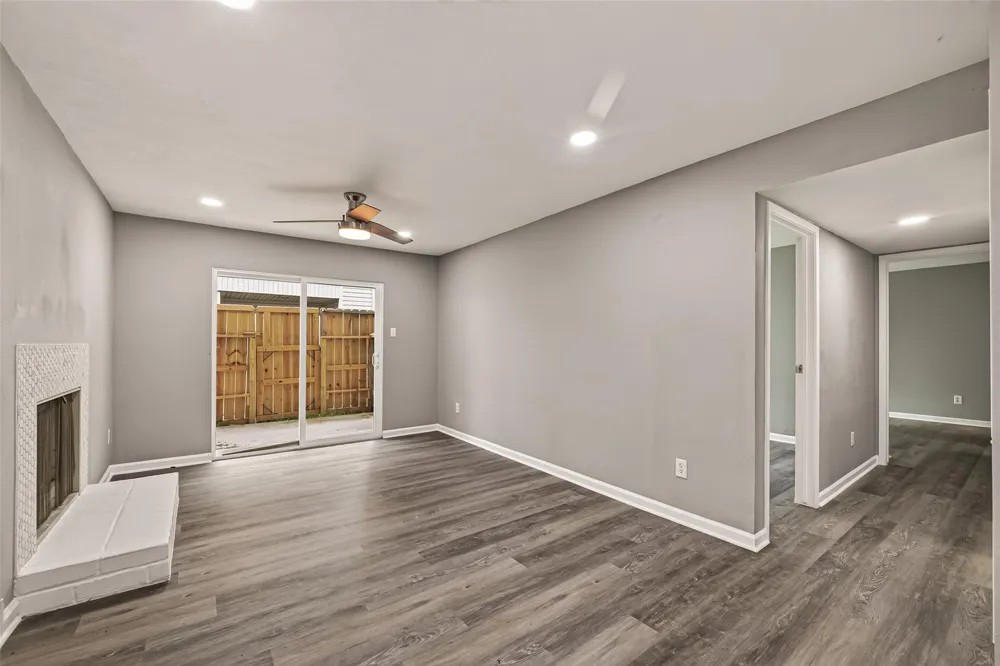 7600 Emmett F Lowry Expressway #313 Texas City, TX 77591