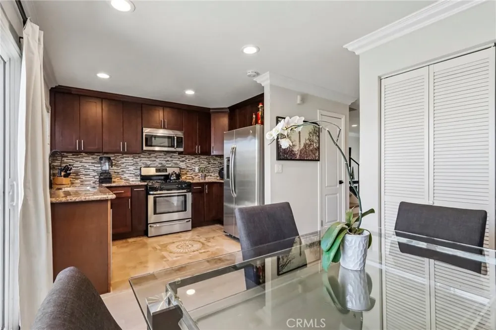 25308 Crocker Lake Forest, CA 92630