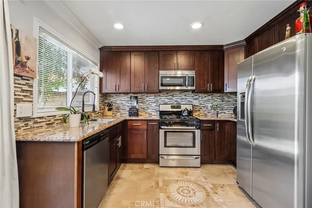 25308 Crocker Lake Forest, CA 92630