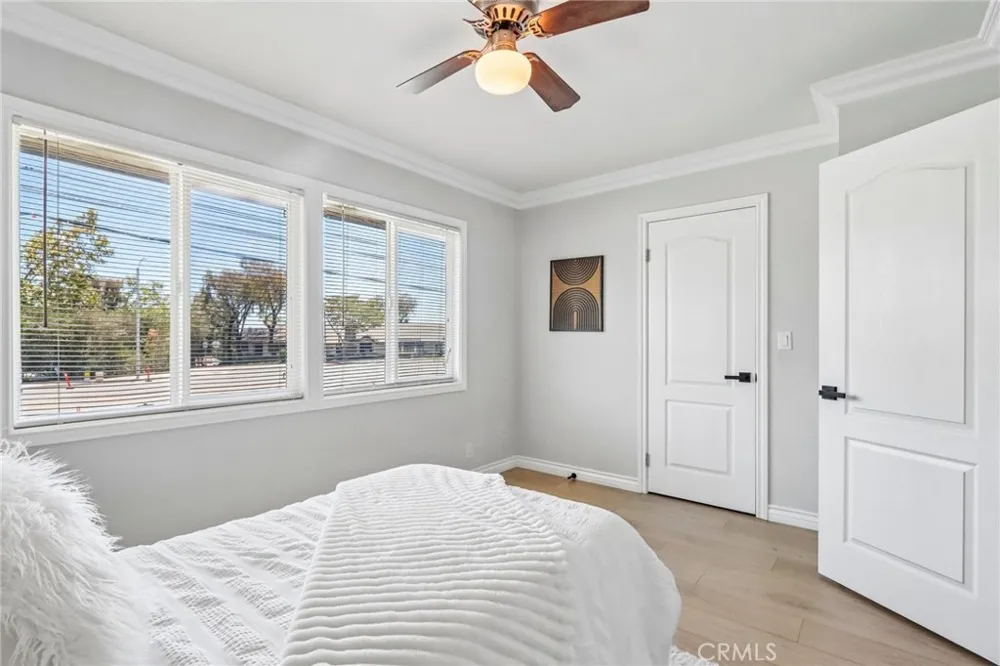 25308 Crocker Lake Forest, CA 92630