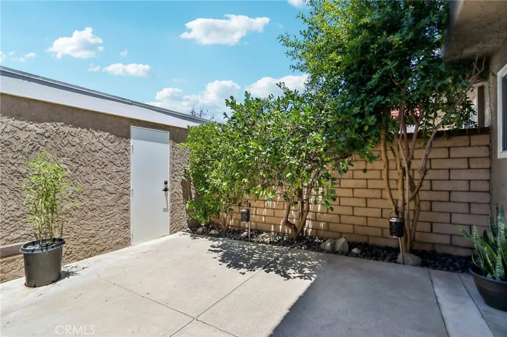 25308 Crocker Lake Forest, CA 92630