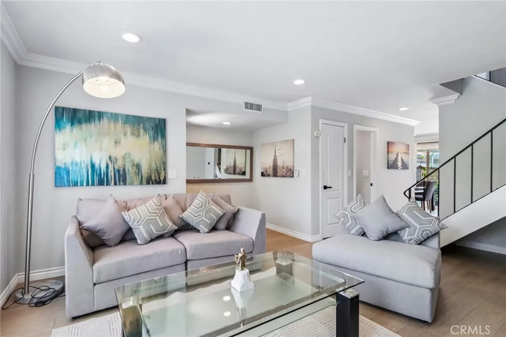 25308 Crocker Lake Forest, CA 92630