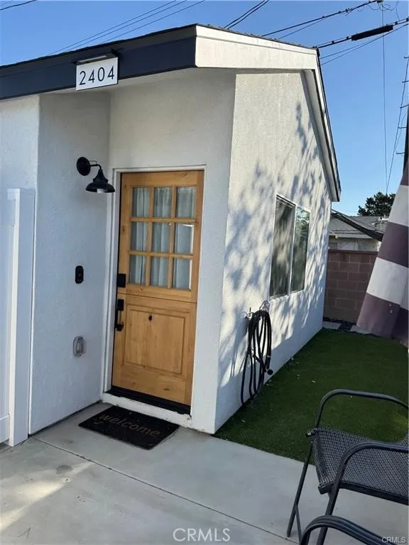 2404 W. Mills Dr. Orange, CA 92868