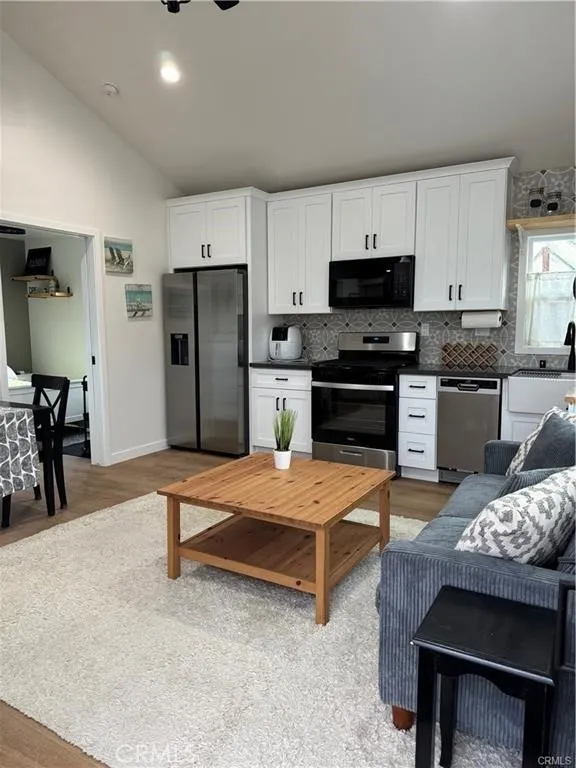 2404 W. Mills Dr. Orange, CA 92868
