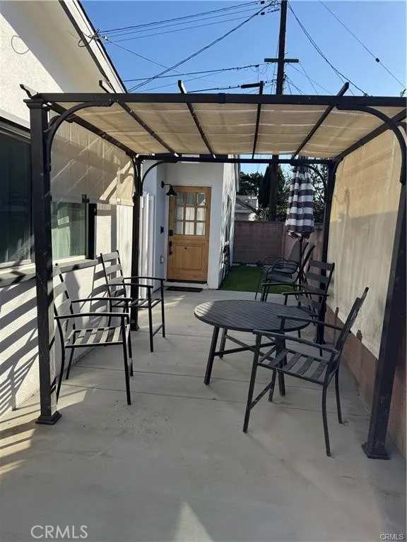 2404 W. Mills Dr. Orange, CA 92868