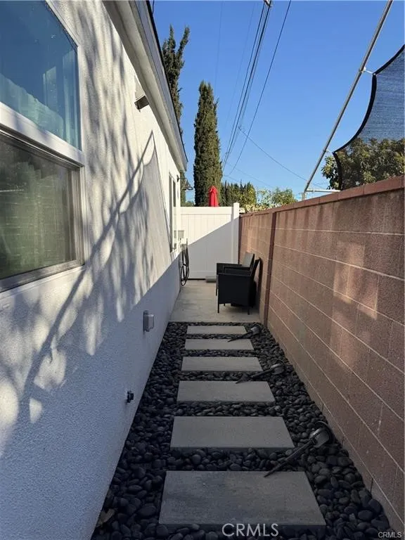 2404 W. Mills Dr. Orange, CA 92868