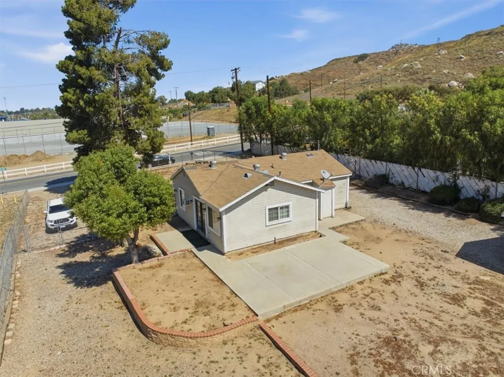 936 2nd Norco, CA 92860