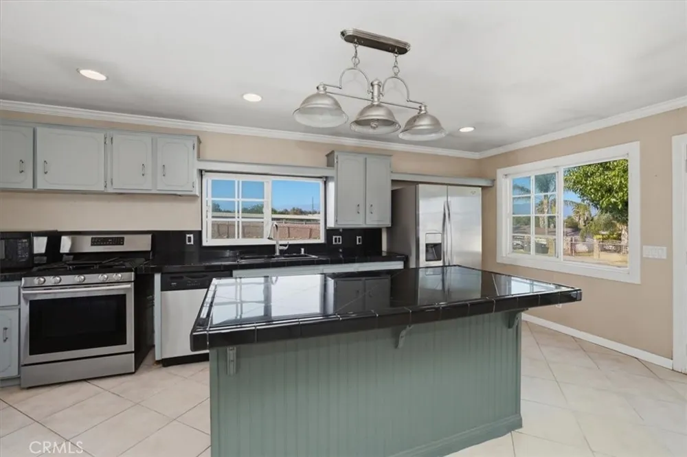 936 2nd Norco, CA 92860