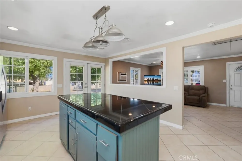 936 2nd Norco, CA 92860