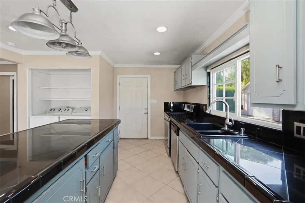 936 2nd Norco, CA 92860