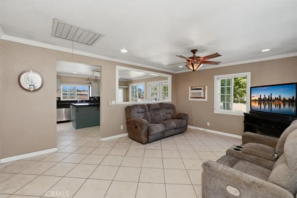 936 2nd Norco, CA 92860