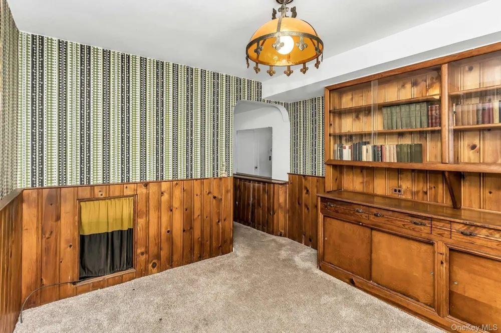 12-08 152nd Street Whitestone, NY 11357