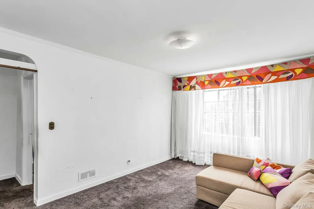 12-08 152nd Street Whitestone, NY 11357