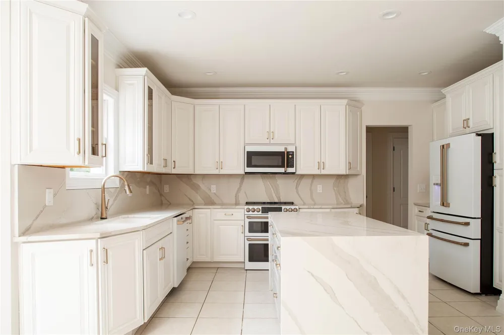 1999 Deerfield Road Water Mill, NY 11976