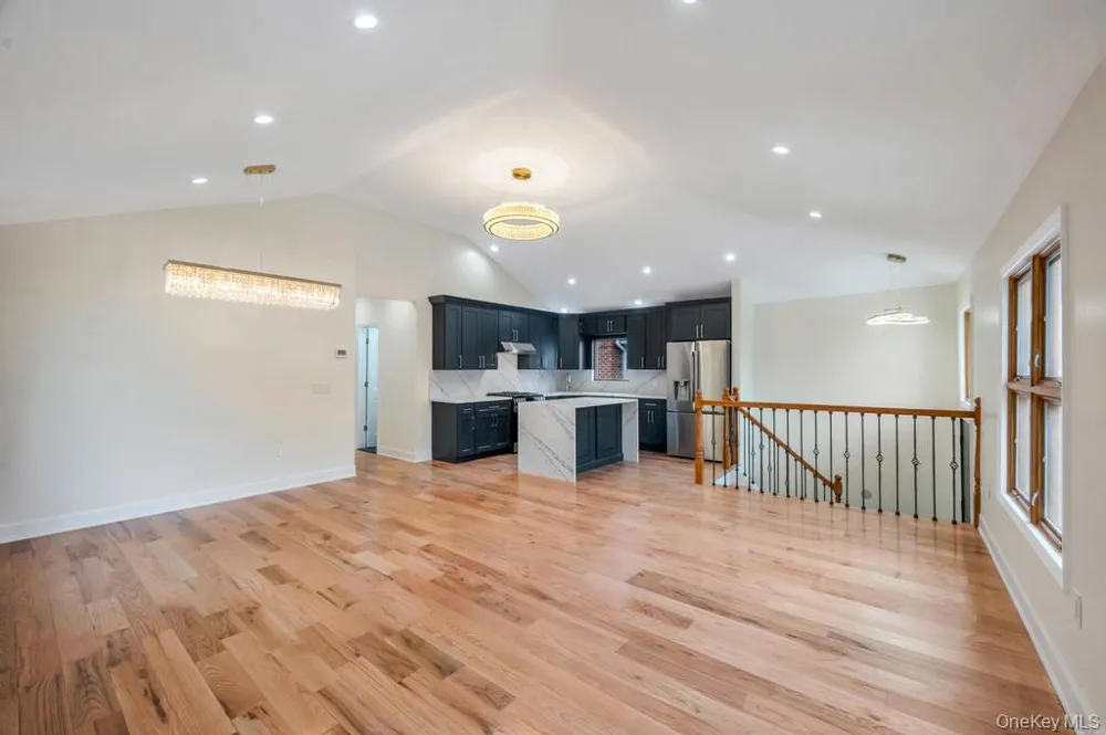 112-01 175 STREET Jamaica, NY 11433