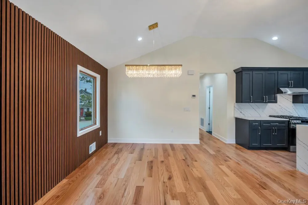 112-01 175 STREET Jamaica, NY 11433