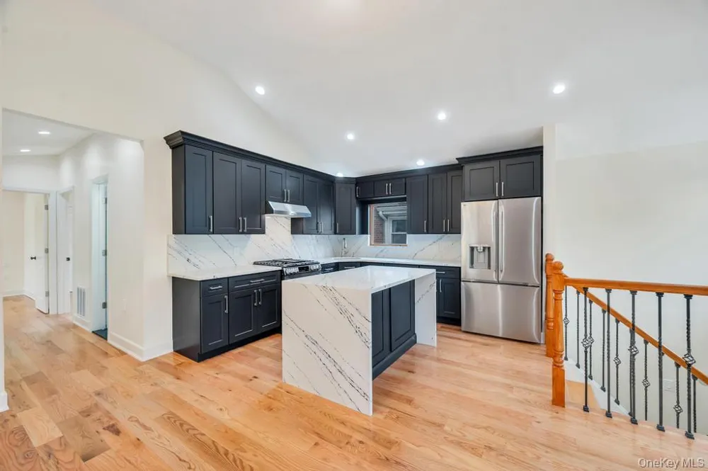 112-01 175 STREET Jamaica, NY 11433