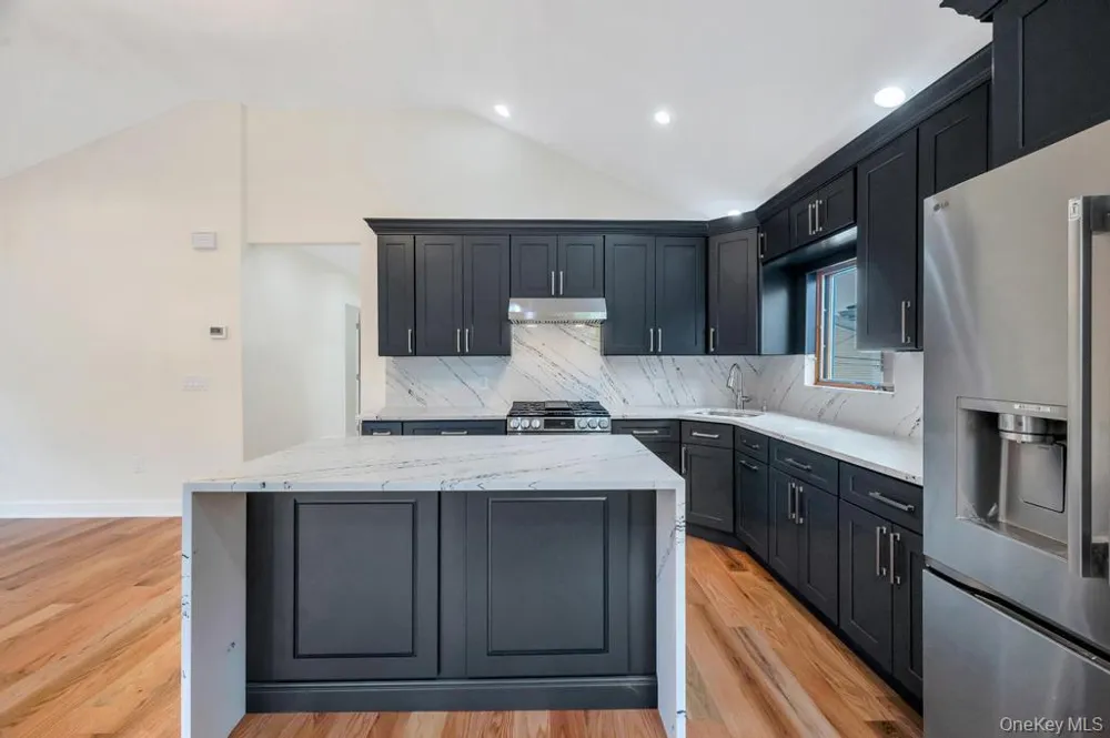 112-01 175 STREET Jamaica, NY 11433