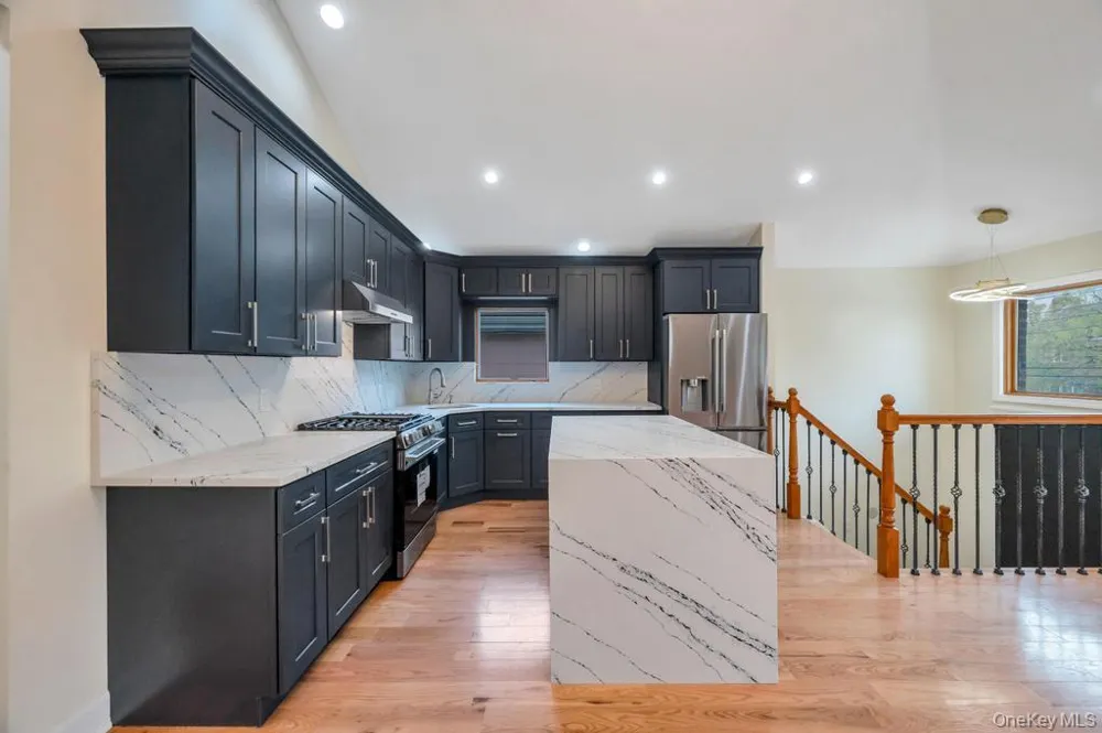 112-01 175 STREET Jamaica, NY 11433