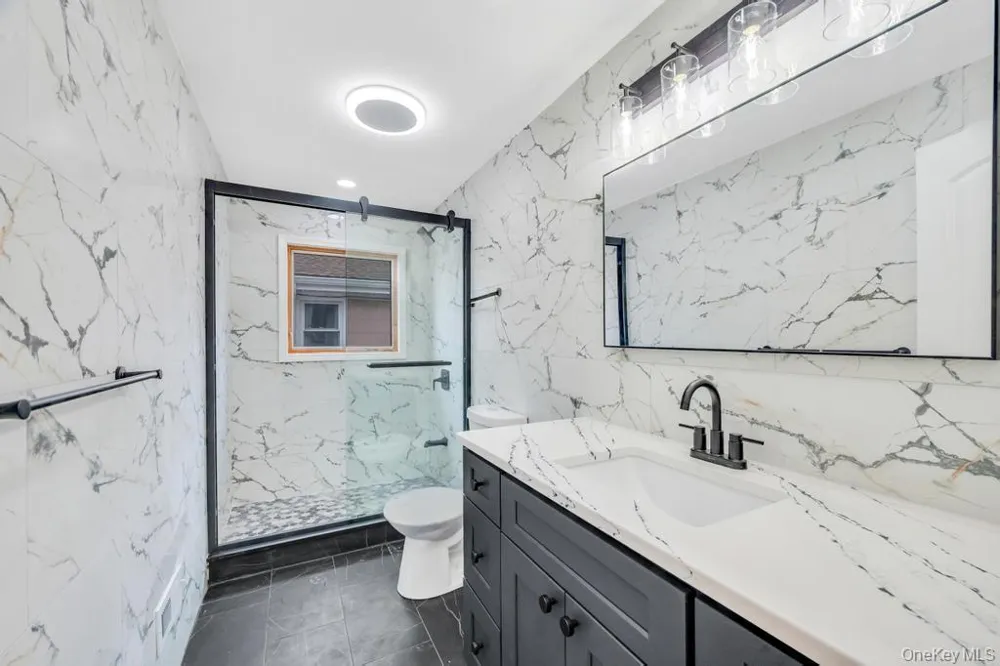 112-01 175 STREET Jamaica, NY 11433