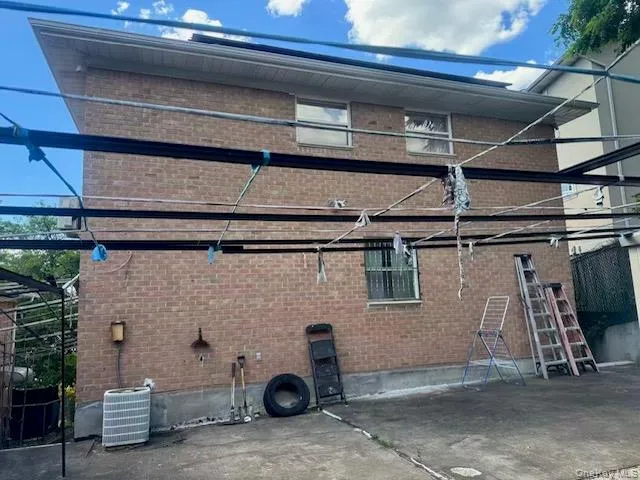 250-56 39th Road Little Neck, NY 11363