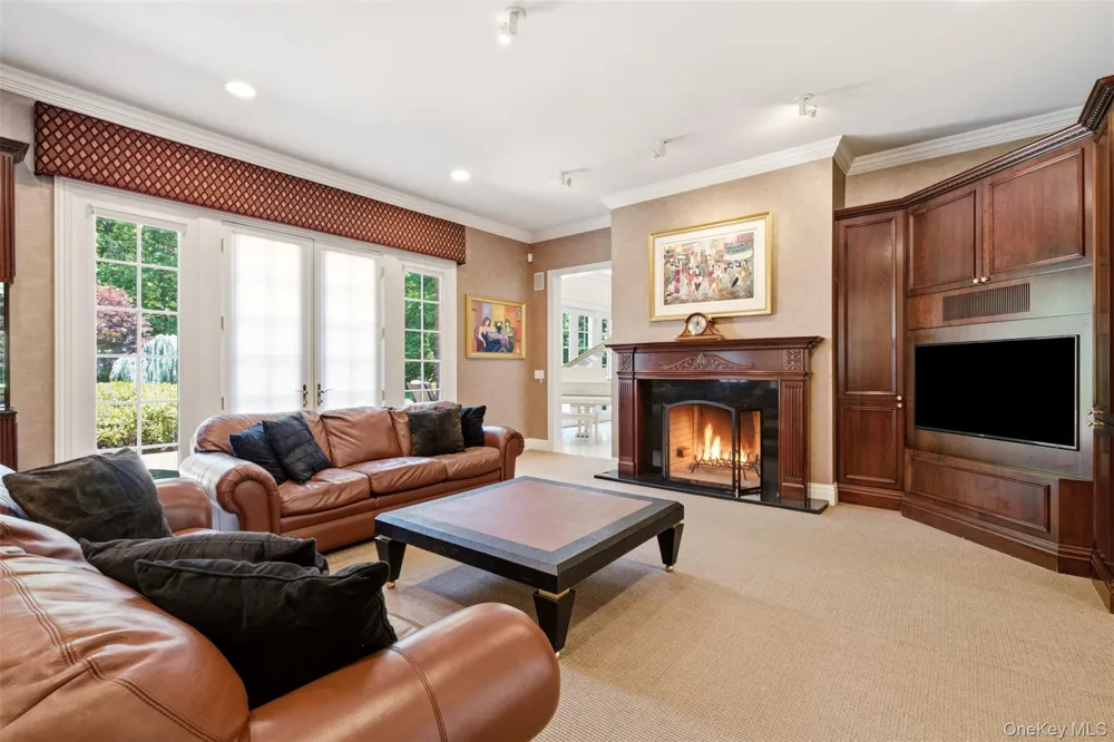 7 Fairway Court Upper Brookville, NY 11771