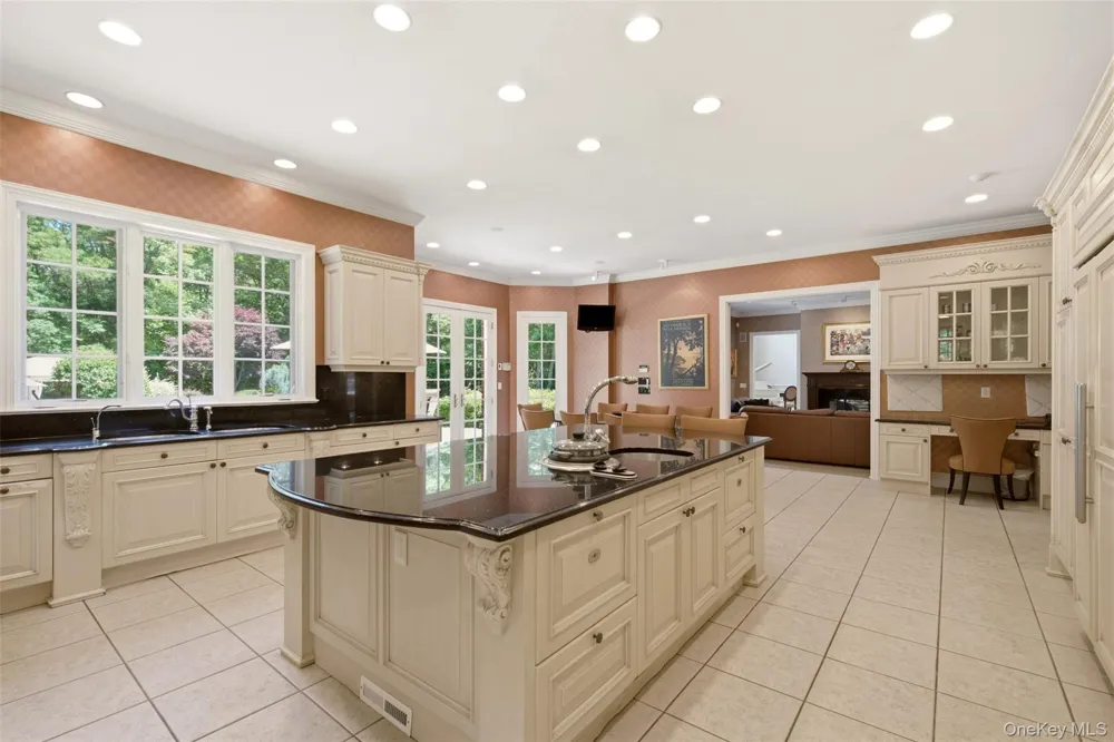 7 Fairway Court Upper Brookville, NY 11771
