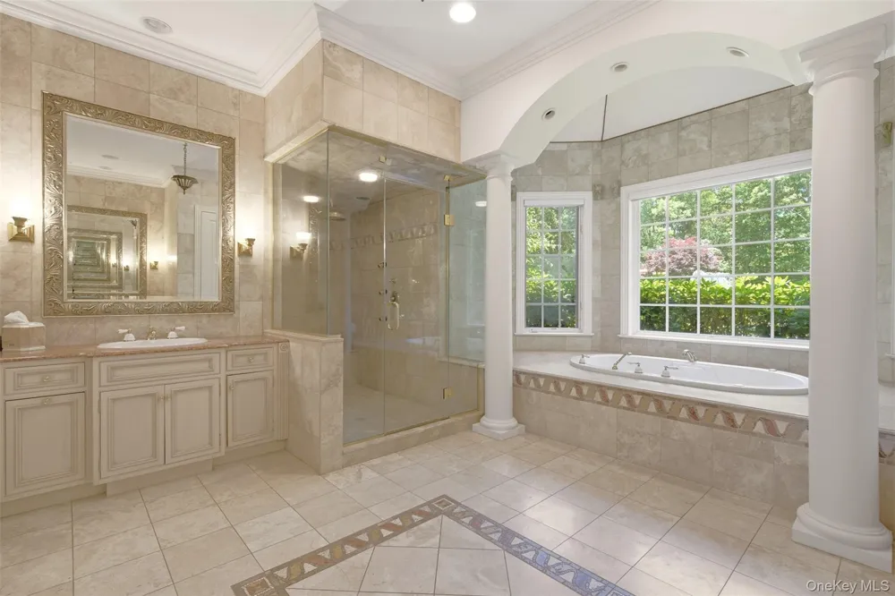 7 Fairway Court Upper Brookville, NY 11771