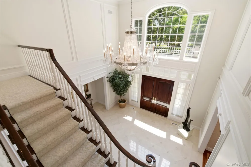 7 Fairway Court Upper Brookville, NY 11771