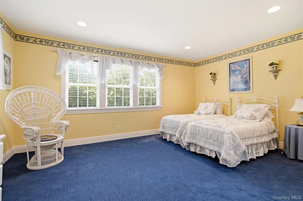 7 Fairway Court Upper Brookville, NY 11771