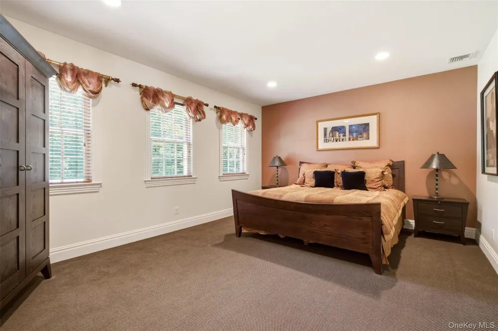 7 Fairway Court Upper Brookville, NY 11771