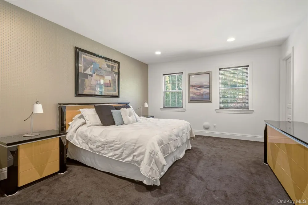 7 Fairway Court Upper Brookville, NY 11771