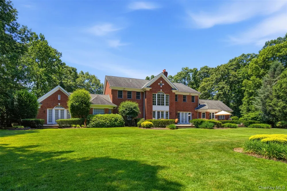 7 Fairway Court Upper Brookville, NY 11771