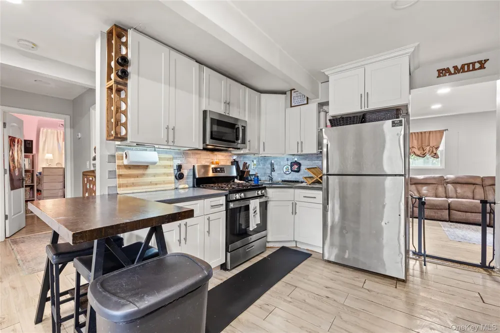 1632 Thompson Drive Bay Shore, NY 11706