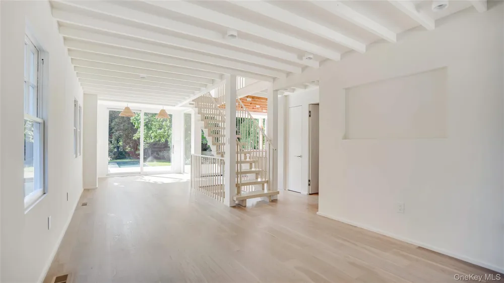 149 Accabonac Road East Hampton, NY 11937