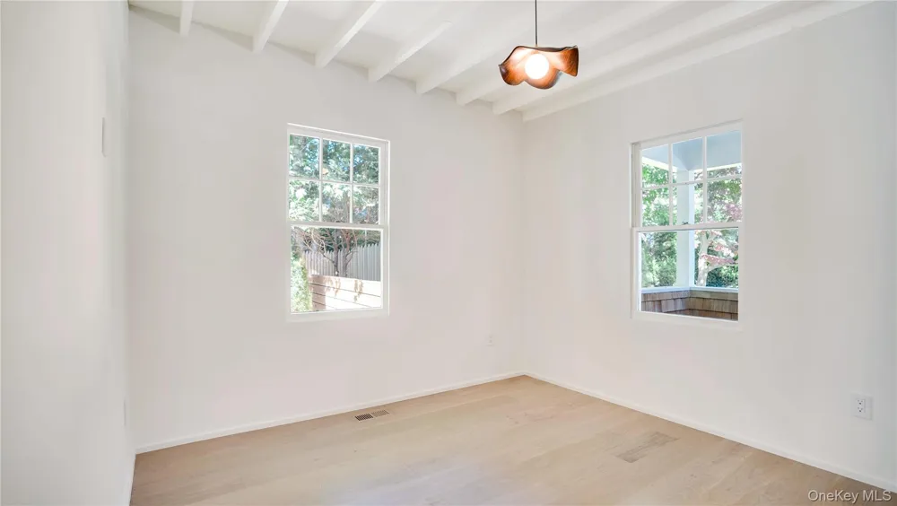 149 Accabonac Road East Hampton, NY 11937