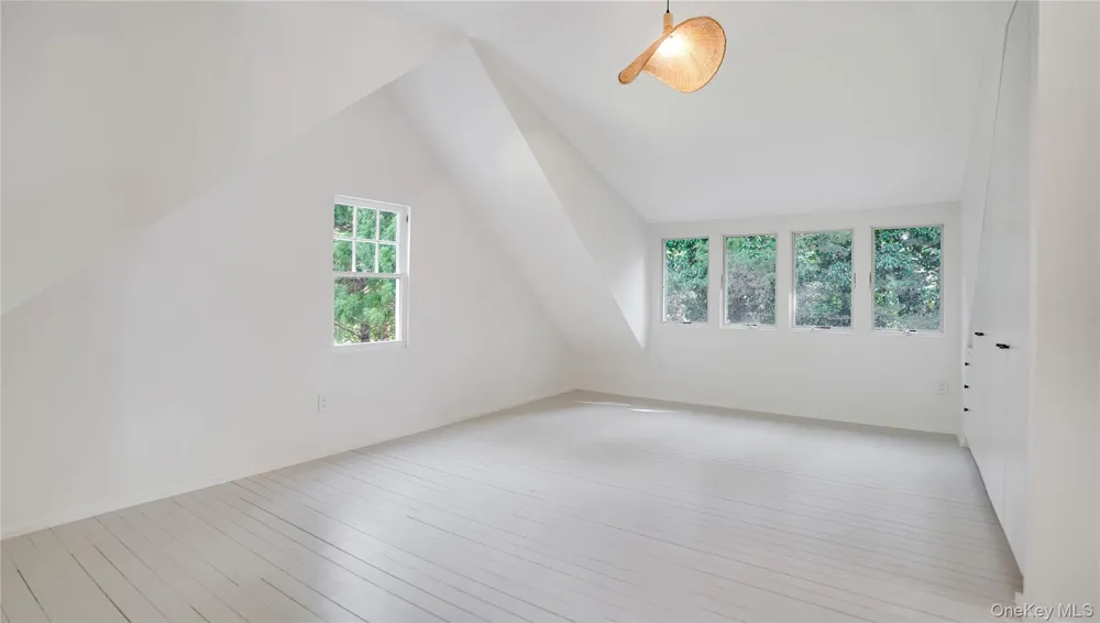 149 Accabonac Road East Hampton, NY 11937