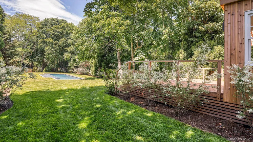 149 Accabonac Road East Hampton, NY 11937