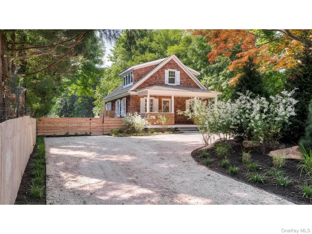 149 Accabonac Road East Hampton, NY 11937