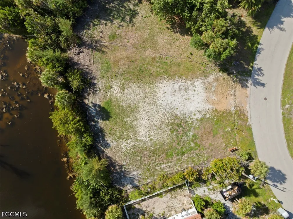 Chert Court Sanibel, FL 33957