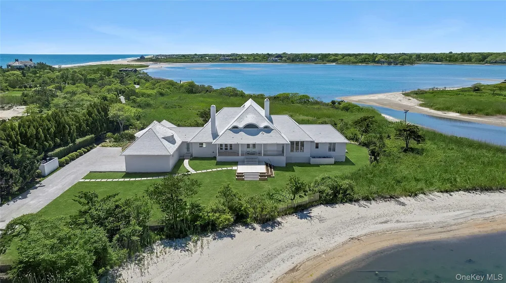 64 W End Road East Hampton, NY 11937